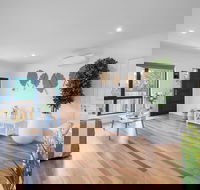 AUJOY 3 Bed Townhouse Burwood 1 - Accommodation Mooloolaba