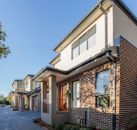AUJOY 4 Bed Townhouse Burwood 2 - Accommodation Mooloolaba