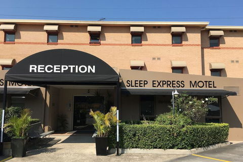 Arena Hotel - Accommodation Mooloolaba 3