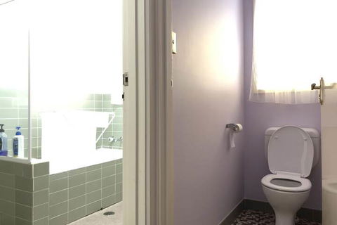 Canberra Entire House 3 Bedroom - Accommodation Mooloolaba 6