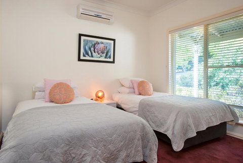 Emerald Lodge - Accommodation Mooloolaba 1
