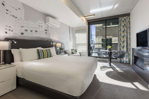 Oaks Melbourne On William Suites - Accommodation Mooloolaba 5