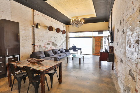 Indulge Apartments - Eighth Street - Accommodation Mooloolaba 1