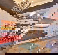 Indulge Apartments - Eighth Street - Accommodation Mooloolaba