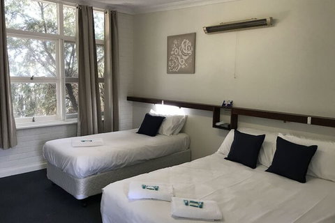 Walpole Hotel Motel - Accommodation Mooloolaba 1