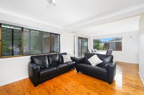 Bonny Beach House Holiday Accommodation With Pool - Accommodation Mooloolaba 3