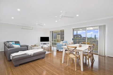 SEAVIEW DREAM Bonny Hills - Accommodation Mooloolaba 6