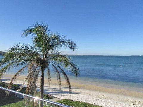 13 Harbourside 3 7 Soldiers Point Road Fantastic Waterfront Unit - Accommodation Mooloolaba 4