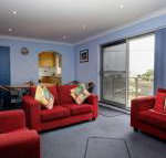 Anchorage 7 Beautifully Renovated Close to Rockpool - Accommodation Mooloolaba