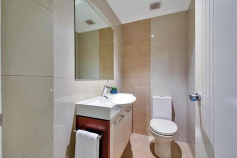 Oceana Darwin Central Oceanfront 3 Bedroom 2 Lounge Room Pool Gym Tennis Court Sleeps 9 - Accommodation Mooloolaba 5