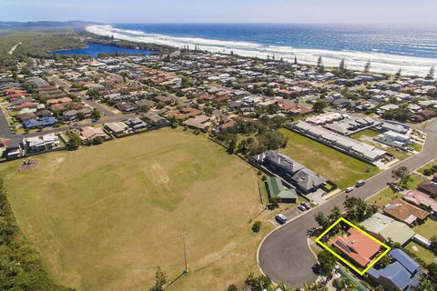 SECRET GARDEN WiFi Netflix Pet Friendly - Accommodation Mooloolaba 3