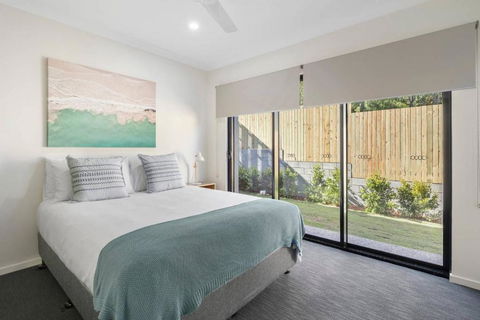 WHITSUNDAY Brand New Townhouse Close To Boardwalk - Accommodation Mooloolaba 3