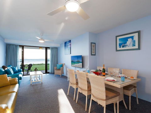 4 Harbourside 3 7 Soldiers Point Road Ground Floor On The Waterfront - Accommodation Mooloolaba 3