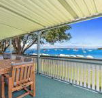 Sunset Beach House Soldiers Point Sleeps 9 - Accommodation Mooloolaba