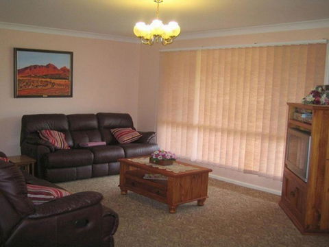 SEASCAPE In NARRAWALLEE - Accommodation Mooloolaba 2