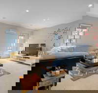 Gorgeous 4BR Home in Point Cook - Accommodation Mooloolaba