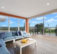 Casa Sorella beachfront family home with pool - Accommodation Mooloolaba