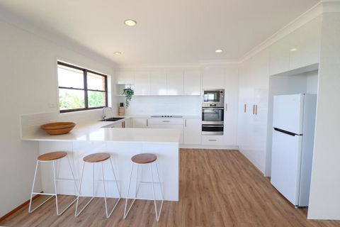 Waves At Caves - Accommodation Mooloolaba 3