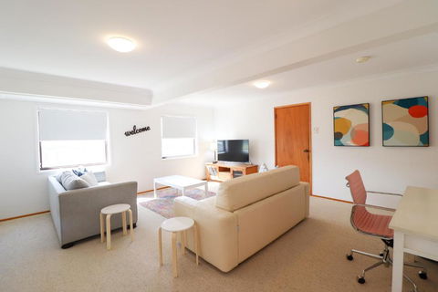 Waves At Caves - Accommodation Mooloolaba 4