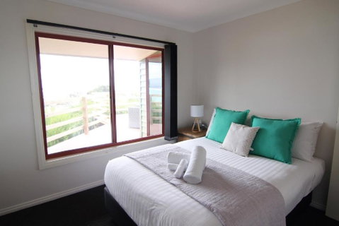 DOLPHIN LOOKOUT COTTAGE Amazing Views Of The Bay Of Fires - Accommodation Mooloolaba 5