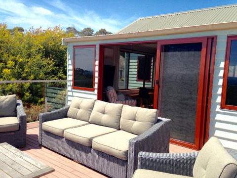 DOLPHIN LOOKOUT COTTAGE Amazing Views Of The Bay Of Fires - Accommodation Mooloolaba 4