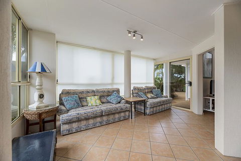 Fabulous Pet Friendly Family Home - 3 Carribean Court - Accommodation Mooloolaba 4
