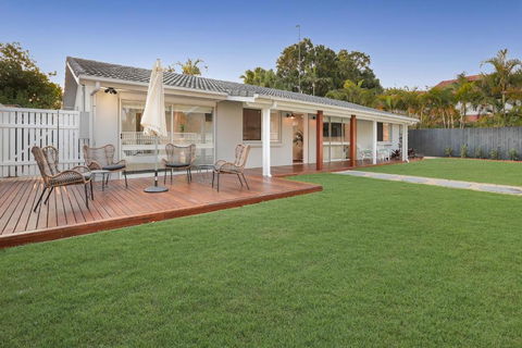 Walk To Hastings Street Noosa Sound - Accommodation Mooloolaba 5