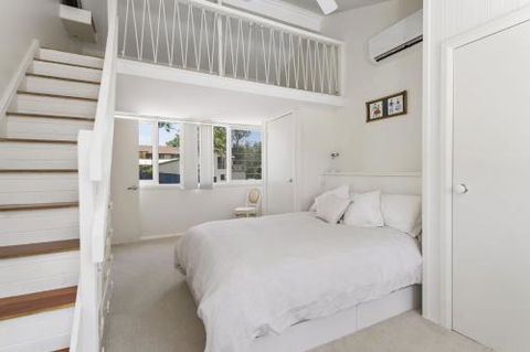 The Lake House With Swimming Pool - Accommodation Mooloolaba 6