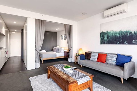 Spacious 1BD 50m From Chapel Street - Accommodation Mooloolaba 5