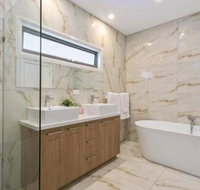 Dromana beach house for two families.