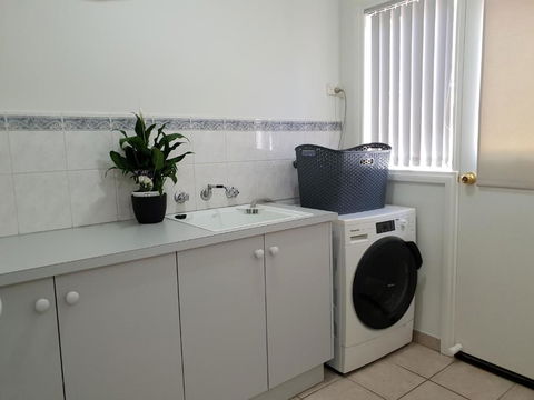 SAN Mateo - Accommodation Mooloolaba 2