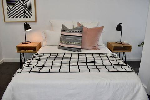 Brand New 2 Bed Apartment With Stunning City Views - Accommodation Mooloolaba 7