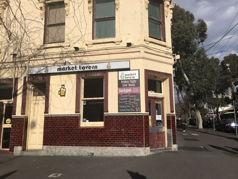 Market Tavern - Hostel And Bar - Accommodation Mooloolaba 1