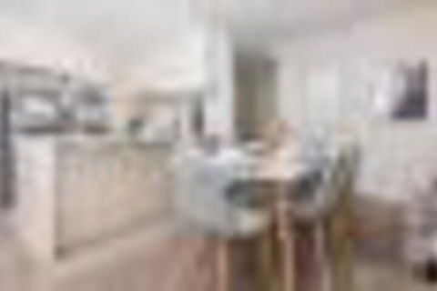 New Modern Apartment With Parking Near Amenities - Accommodation Mooloolaba 2