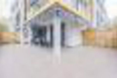 New Modern Apartment With Parking Near Amenities - Accommodation Mooloolaba 4