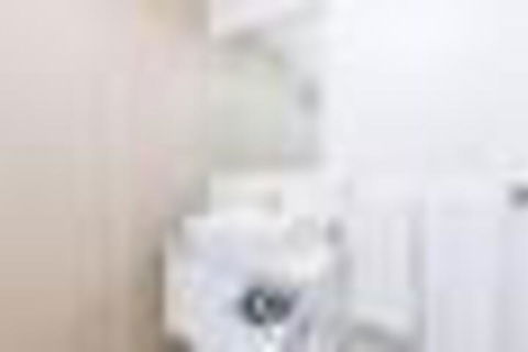 New Modern Apartment With Parking Near Amenities - Accommodation Mooloolaba 5