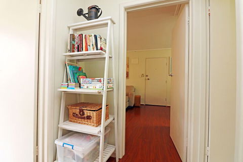 Colour Pop - Rejuvenate Stays - Accommodation Mooloolaba 3