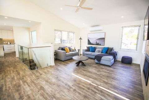 A Pear Tree Loft - Accommodation Mooloolaba 3