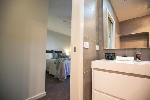 A Pear Tree Loft - Accommodation Mooloolaba 4