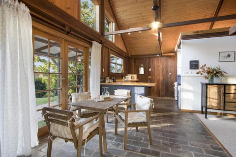 BROWNS COTTAGE - Accommodation Mooloolaba 3