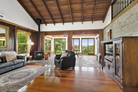 CHRISTOPHERS COTTAGE - Accommodation Mooloolaba 3