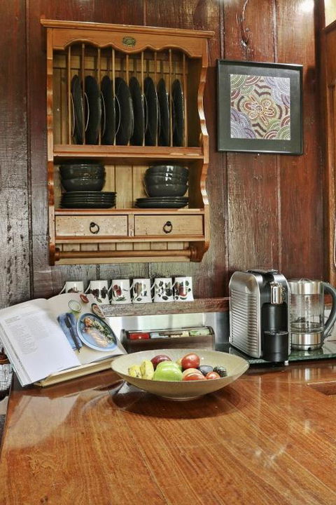 CHRISTOPHERS COTTAGE - Accommodation Mooloolaba 5