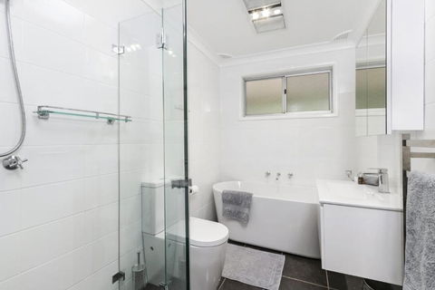 WINDARRI - Accommodation Mooloolaba 2