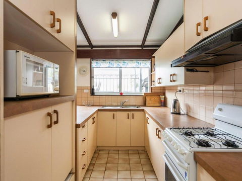 OCEAN SOUNDS Anglesea - Accommodation Mooloolaba 3