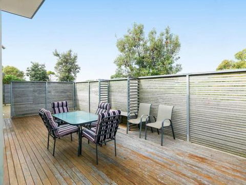 ONE LEVEL At BROADBEACH RESORT - Accommodation Mooloolaba 1