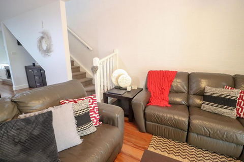 Bluewater Executive Villa In Raffertys Resort - Accommodation Mooloolaba 2