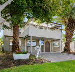 SANTORINI BEACH HOUSE SAFETY BEACH - Accommodation Mooloolaba