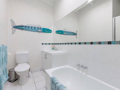 Absolute Beachfront - Accommodation Mooloolaba 4