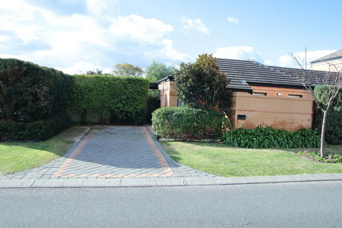 Azalea Villa - Accommodation Mooloolaba 4