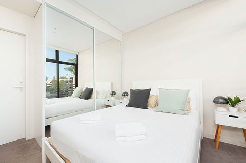New And Stylish Newtown Pad H391 - Accommodation Mooloolaba 4